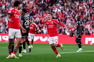 3-0. El Benfica se impone al Guimarães con gol de Prestianni y asistencias de Richard Ríos