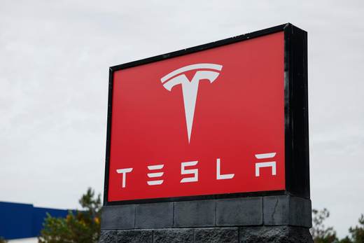 Bélgica autoriza la circulación de los Tesla con conducción asistida supervisada