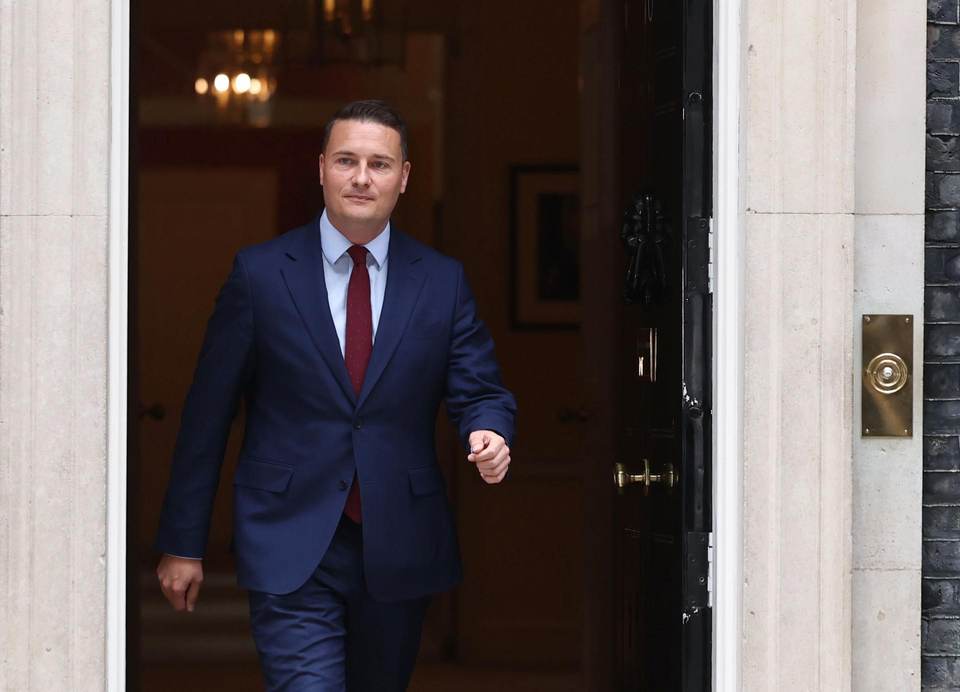 Starmer se reúne con el ministro de Sanidad, posible aspirante al liderazgo laborista