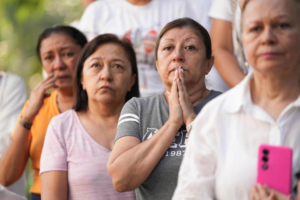 Cali detiene sus relojes y hace sonar sus campanas por las víctimas del terremoto