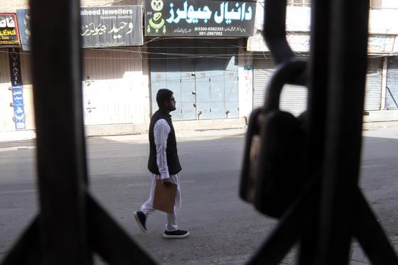 Una provincia de Pakistán cierra sus comercios en protesta por el repunte de la violencia