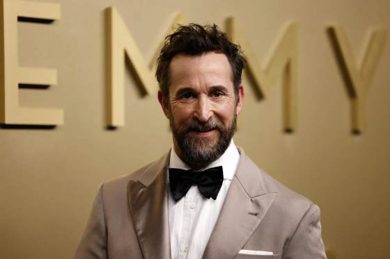 El actor Noah Wyle, elegido el hombre más sexy del mundo en 2026 por la revista PEOPLE