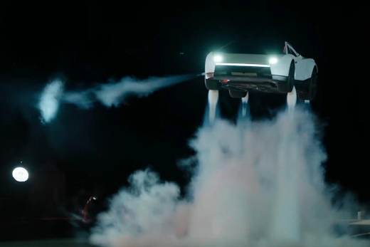 Tesla presenta un Roadster capaz de volar y acelerar de 0 a 100 en menos de un segundo