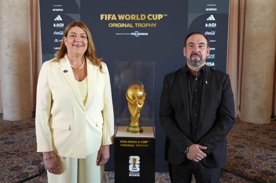La copa de FIFA se exhibe gratis en Miami en el debut de la ciudad como sede del Mundial