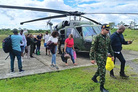 Rescatadas 39 personas secuestradas por el ELN en operación que deja dos soldados muertos