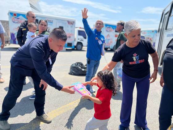 Más de 140 migrantes llegan a Venezuela en un vuelo de repatriación desde Estados Unidos