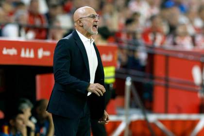 De la Fuente inspira y recibe ofertas con 'cheques en blanco'