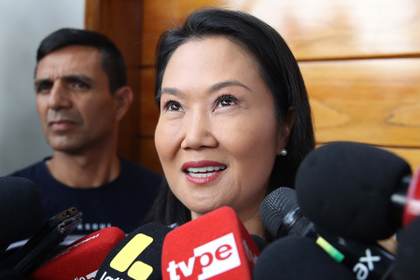 Fujimori se acerca a ganar elección presidencial en Perú, con 40.000 votos más que Sánchez