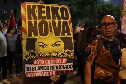 Marcha contra la candidata presidencial Keiko Fujimori toma las calles del centro de Lima