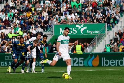 2-2. Elche y Espanyol empatan y siguen sin ganar en 2026