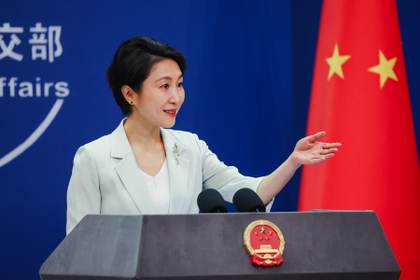 China confía en que posible acuerdo entre EEUU e Irán "tenga en cuenta a todas las partes"