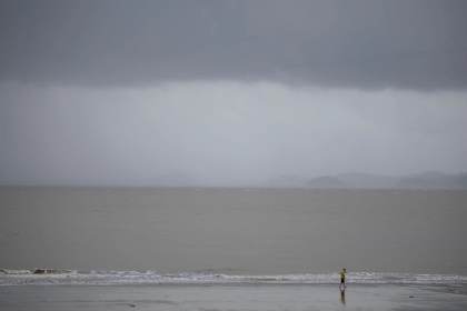 El tifón Saudel toca tierra por tercera vez en el sureste de China tras volver a intensificarse