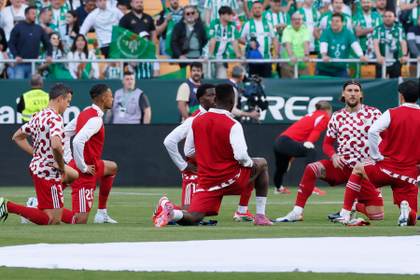 Cucho Hernández, novedad en el Betis; Alexis, titular en Sevilla con la baja de Maupay