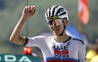 Pogacar firma el póker en la Strade Bianche