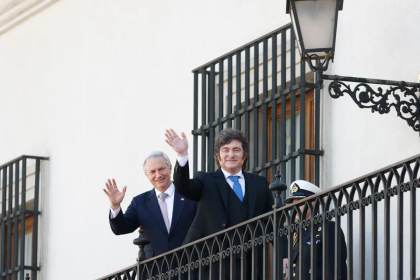 Kast respalda soberanía de Argentina sobre las Islas Malvinas tras reunión con Milei