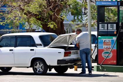 Crisis, incertidumbre y rumor de contactos: un mes de asedio petrolero de EE.UU. a Cuba