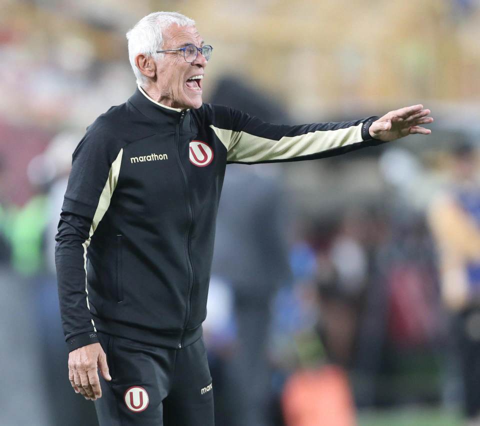 El argentino Cúper deja de ser entrenador de Universitario tras perder 4-0 ante Garcilaso