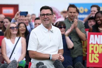 Burnham dice que "aprovechará la oportunidad" para tratar de cambiar el Reino Unido