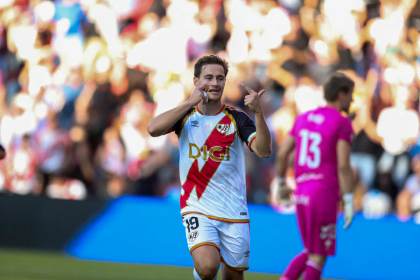 3-0. El Rayo recupera la sonrisa ante el Celta de Vigo