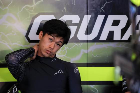 El japonés Ai Ogura logra su primera 'pole position' de MotoGP y un nuevo récord