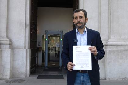 Movimiento LGTBI pide a Kast no retroceder en derechos y denuncia señales "preocupantes"