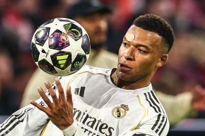 Mbappé sigue inalcanzable al frente de la tabla de goleadores a falta de la final