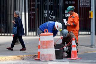 Contracción económica y "problemas estructurales" paralizan el empleo en Chile