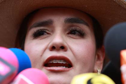 Esposa de alcalde asesinado en Michoacán pide que Fiscalía General de México lleve el caso
