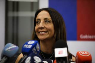 Exministra asume presidencia de la U de Chile, tercera mujer en un club de Sudamérica