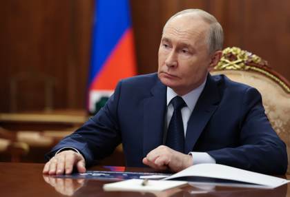 Índices de popularidad de Putin siguen cayendo en picado por séptima semana consecutiva