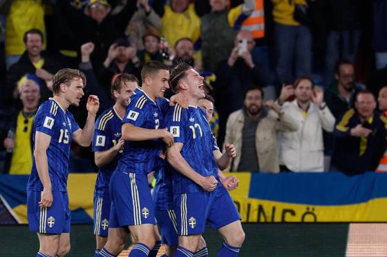 1-3. Suecia niega a Ucrania el sueño del Mundial y retará a Polonia por un último billete