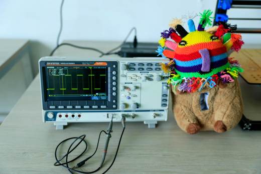 Capibot, un "robot capibara" desarrollado en Ecuador para apoyar a niños con autismo