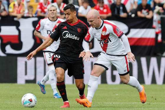 Duelo para poner tierra de por medio y alejar fantasmas