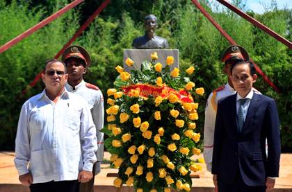 Cuba resalta los "sólidos lazos" con Vietnam y la solidaridad de ese país con la isla