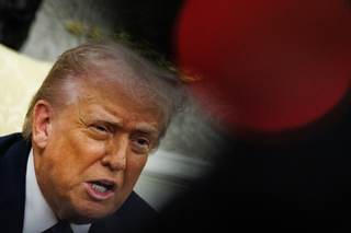 El Gobierno español insta a Trump a respetar la legalidad si quiere revisar su relación