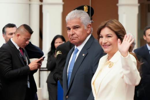 Presidente de Panamá alerta que las democracias de América enfrentan presiones crecientes