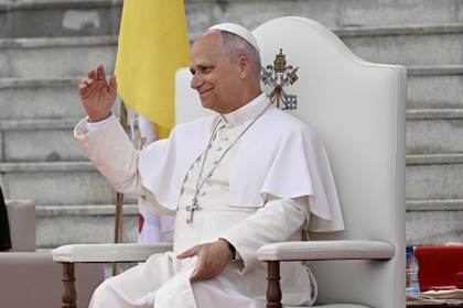 El presidente Tebún dice que el papa aceptó abrir una embajada del Vaticano en Argelia