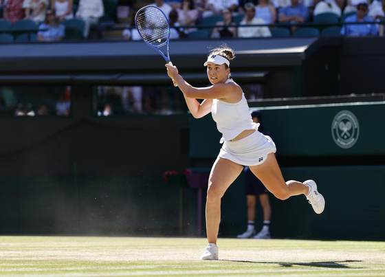 Noskova elimina a Keys y jugará en Wimbledon sus segundos cuartos de un Grand Slam