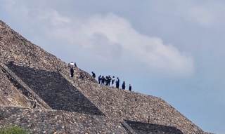 Al menos dos muertos y 13 heridos extranjeros tras tiroteo en Teotihuacán, México