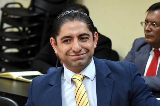 Denuncian el encierro "injusto" de exfiscal anticorrupción sin condena en Guatemala