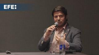 Alonso Cueto y Renato Cisneros rinden homenaje a Bryce Echenique en Feria de Buenos Aires