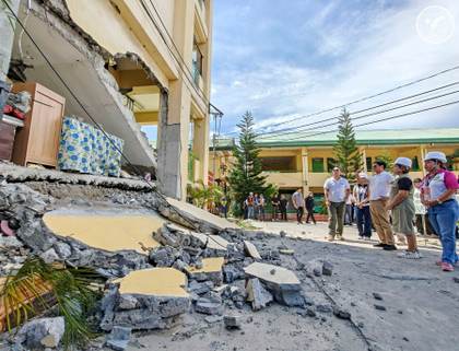 Aumentan a 47 los fallecidos y a 31 los desaparecidos por el terremoto de 7,8 en Filipinas