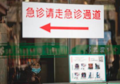 Acusan de recibir sobornos al exalcalde de Wuhan que gestionó el primer brote de covid-19