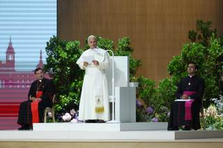 León XIV: La Iglesia, con sus aciertos y errores, quiere dialogar con el mundo actual