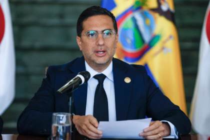 El canciller de Ecuador viaja a Emiratos Árabes, España y Marruecos para ampliar cooperación