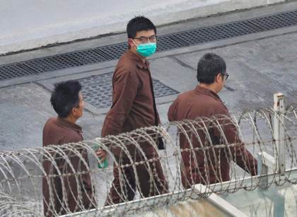 Hong Kong eleva el caso de Joshua Wong al tribunal que puede imponerle cadena perpetua