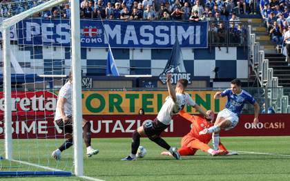 0-0. Ni Como ni Nápoles concretan y el Inter saborea el 'Scudetto'