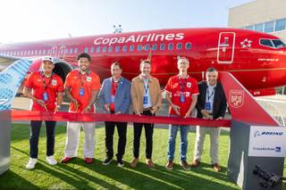 Copa presenta "El Avión de la Sele" alegórico al equipo de Panamá en el Mundial de Fútbol