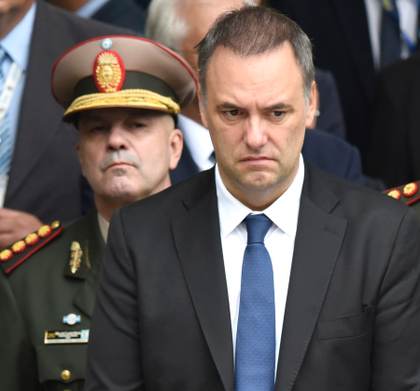 Los escándalos de Adorni, el jefe de Gabinete argentino, ahogan al Gobierno de Milei