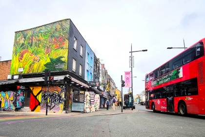 La National Gallery lleva al Camden londinense un enorme mural con la jungla de Rousseau